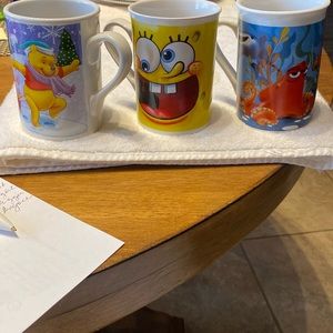 Children’s set o 3 mugs. Winnie the pool piglet Tigger eeyore sponge Bob Dory
